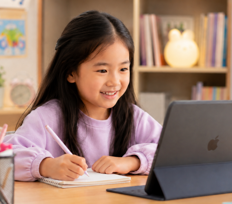 Child learning Chinese image 1